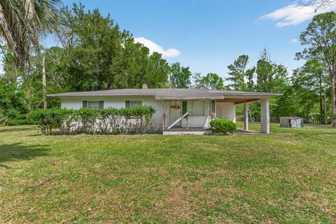 Homes For Sale - 44103 Becker Avenue<br/> Callahan, FL 32011