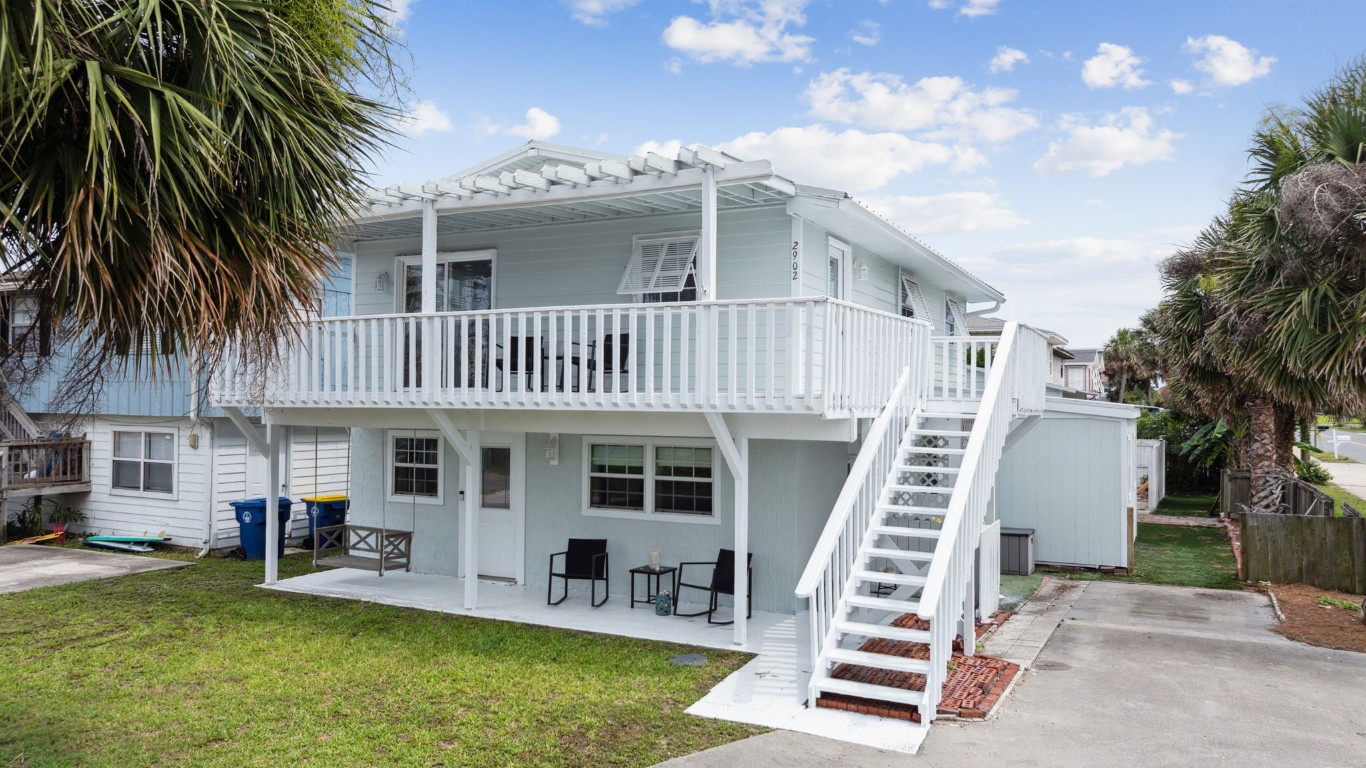 2902 W 5th Street, Fernandina Beach, New Mexico image 1