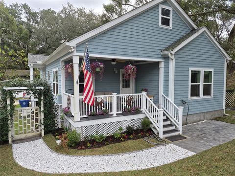 Homes For Sale - 1016 N 14th Street<br/> Fernandina Beach, FL 32034