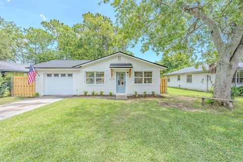 Homes For Sale - 624 Vernon Street St<br/> Fernandina Beach, FL 32034