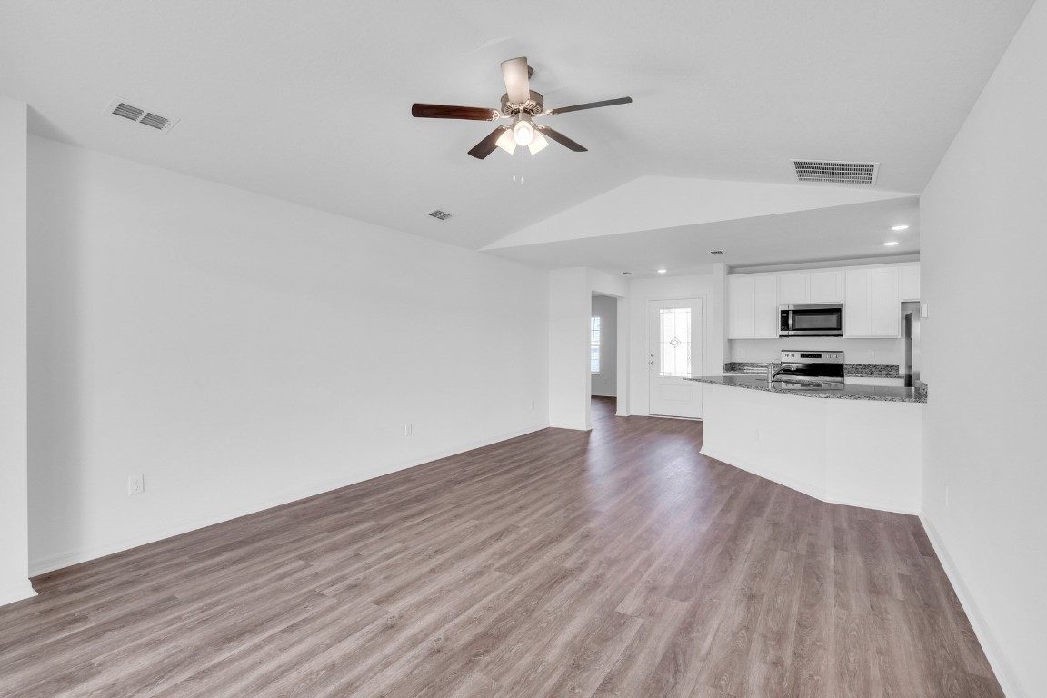 37413 Whisper Way, Hilliard, Florida image 6