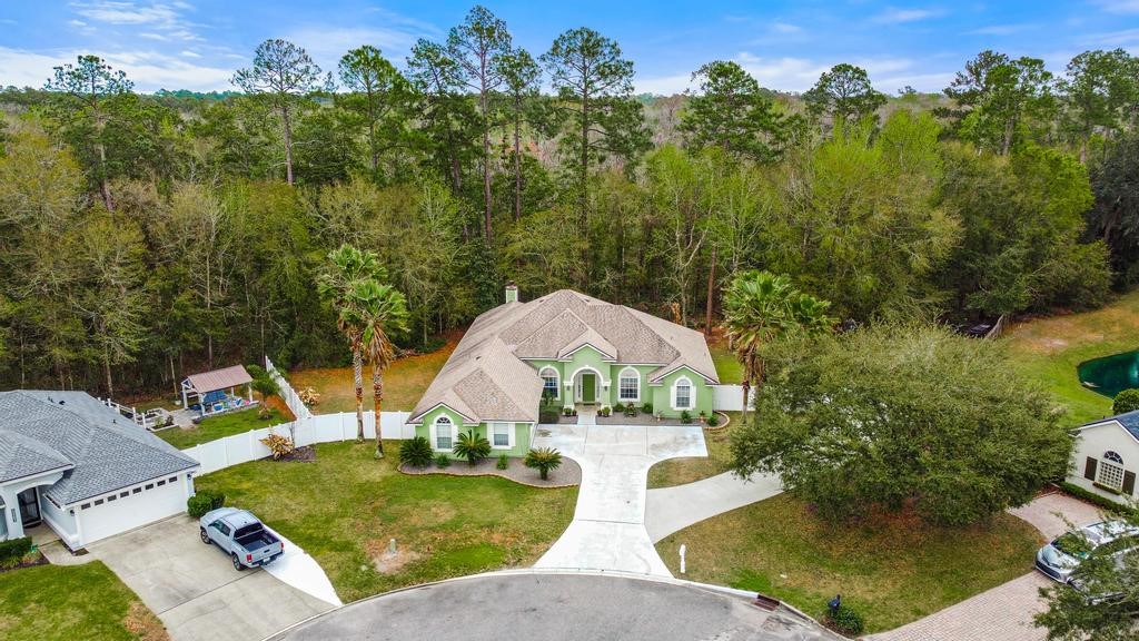 86608 Meadowwood Drive, Yulee, Florida image 2