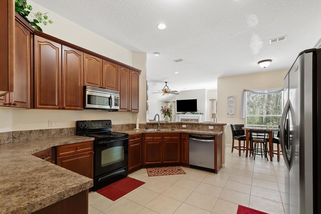 86608 Meadowwood Drive, Yulee, Florida image 14