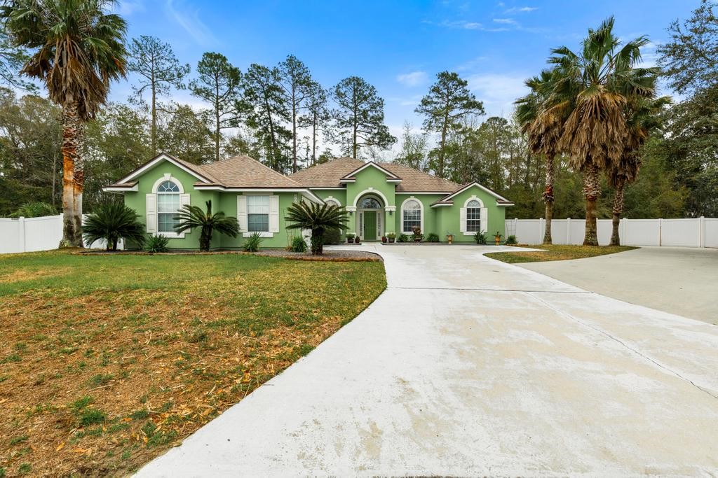 86608 Meadowwood Drive, Yulee, Florida image 1
