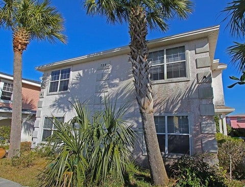 Townhouse For Sale - 728 Tarpon Avenue<br/> Nassau County, Fernandina Beach, FL 32034