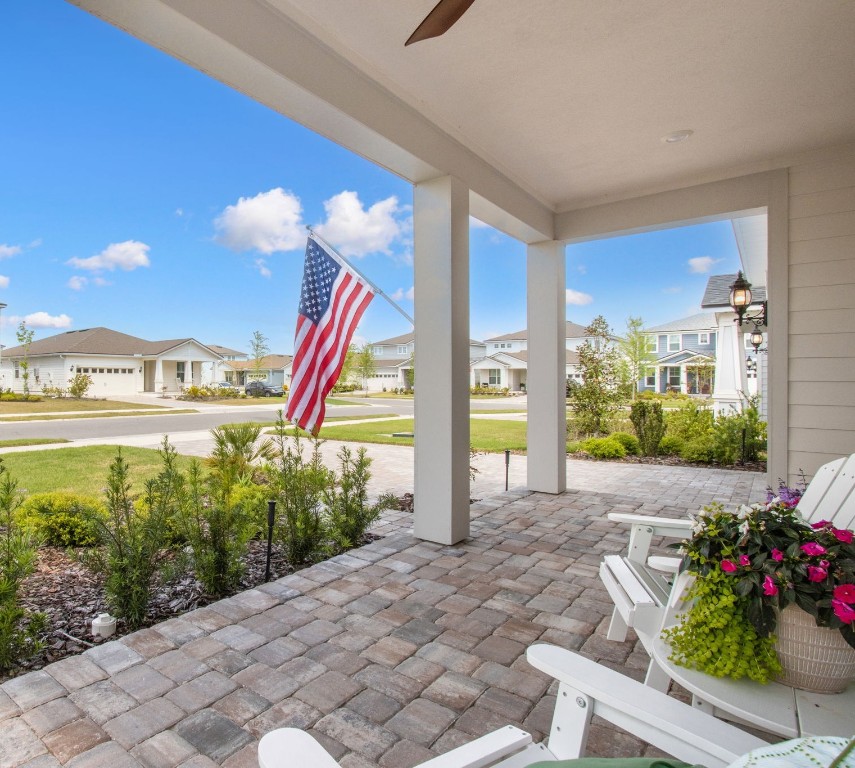 386 Saw Palmetto Street, Yulee, Florida image 12