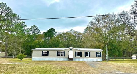 Homes For Sale - 54081 Vikki Road<br/> Callahan, FL 32011