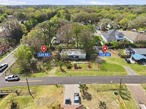 Vacant Land For Sale - 884 Robin Hood Drive<br/> Fernandina Beach, FL 32034