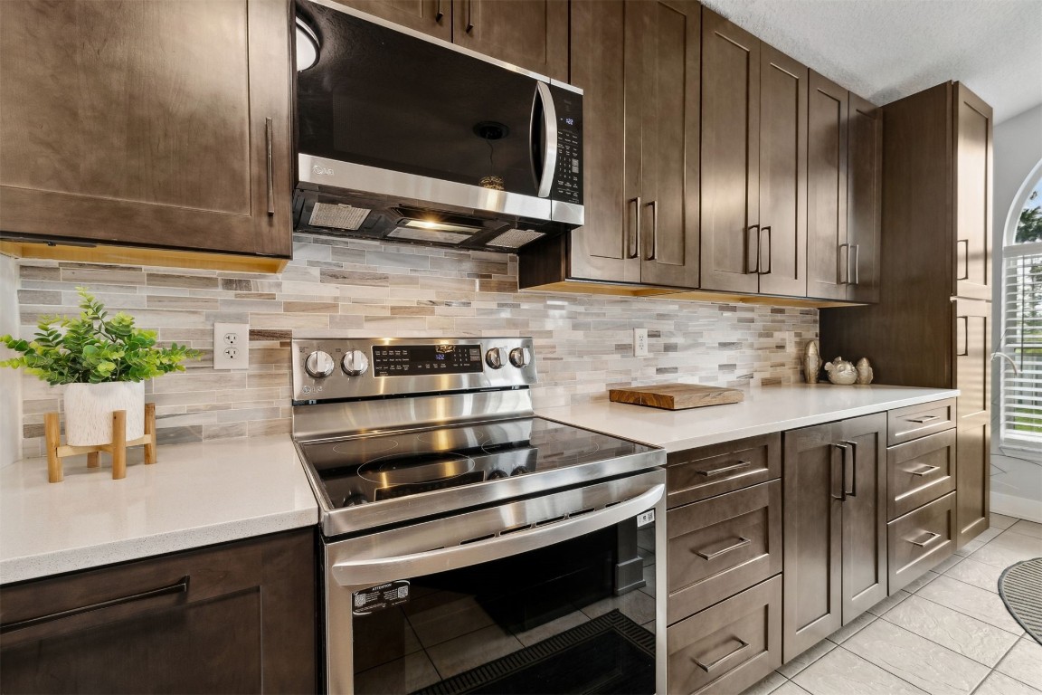 15811 Jim Court, Jacksonville, Florida image 2