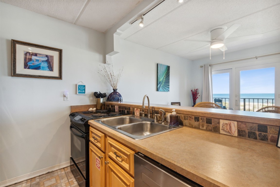 382 S Fletcher Avenue #106, Fernandina Beach, Florida image 9