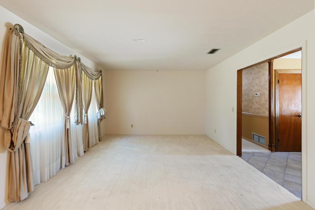 8551 Burkhall Street, Jacksonville, Florida image 12