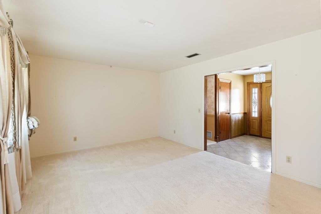 8551 Burkhall Street, Jacksonville, Florida image 11