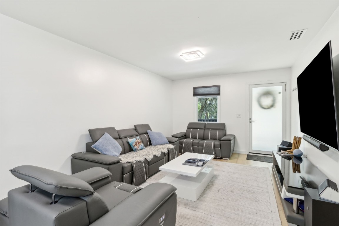 724 N 14th Street, Fernandina Beach, Florida image 10