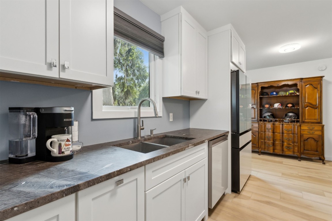 724 N 14th Street, Fernandina Beach, Florida image 2