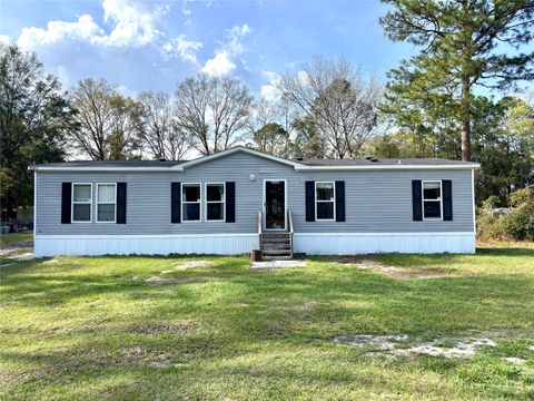 Mobile Home For Sale - 85405 Blackmon Road<br/> Nassau County, Yulee, FL 32097