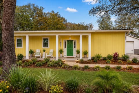 Homes For Sale - 1421 Hickory Street<br/> Fernandina Beach, FL 32034