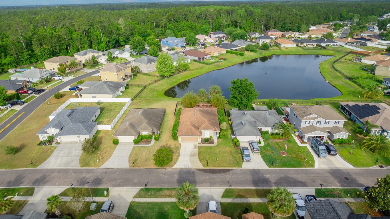 76384 Deerwood Drive, Yulee, Florida image 27