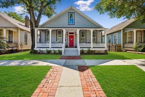 Homes For Sale - 126 S 6th Street<br/> Fernandina Beach, FL 32034