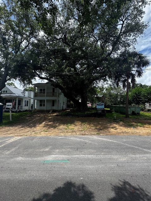 Apartment For Sale - 413 N 4th Street<br/> Fernandina Beach, FL 32034