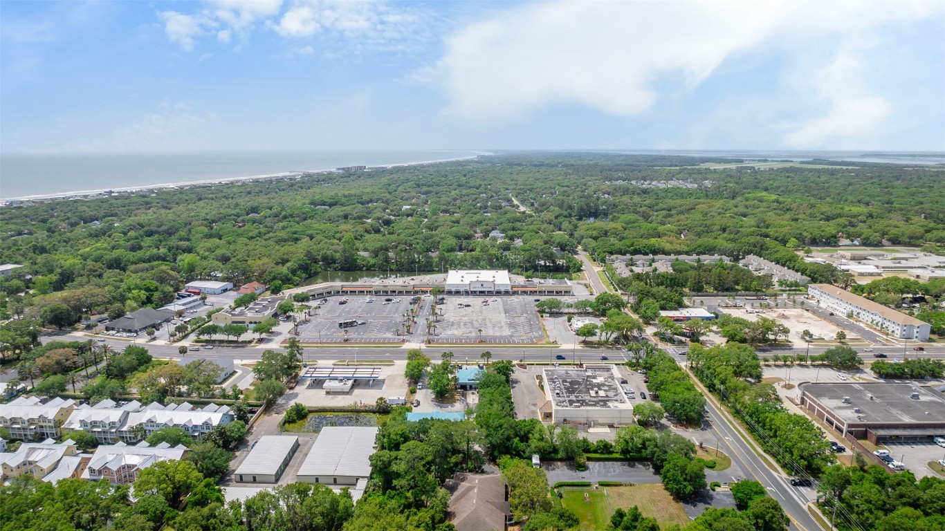 Fernandina Beach, Florida 32034, United States, 3 Bedrooms Bedrooms, ,4 BathroomsBathrooms,Residential,Pending,117919