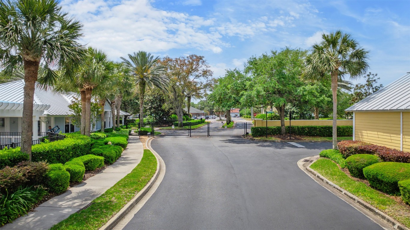 Fernandina Beach, Florida 32034, United States, 3 Bedrooms Bedrooms, ,4 BathroomsBathrooms,Residential,Pending,117919