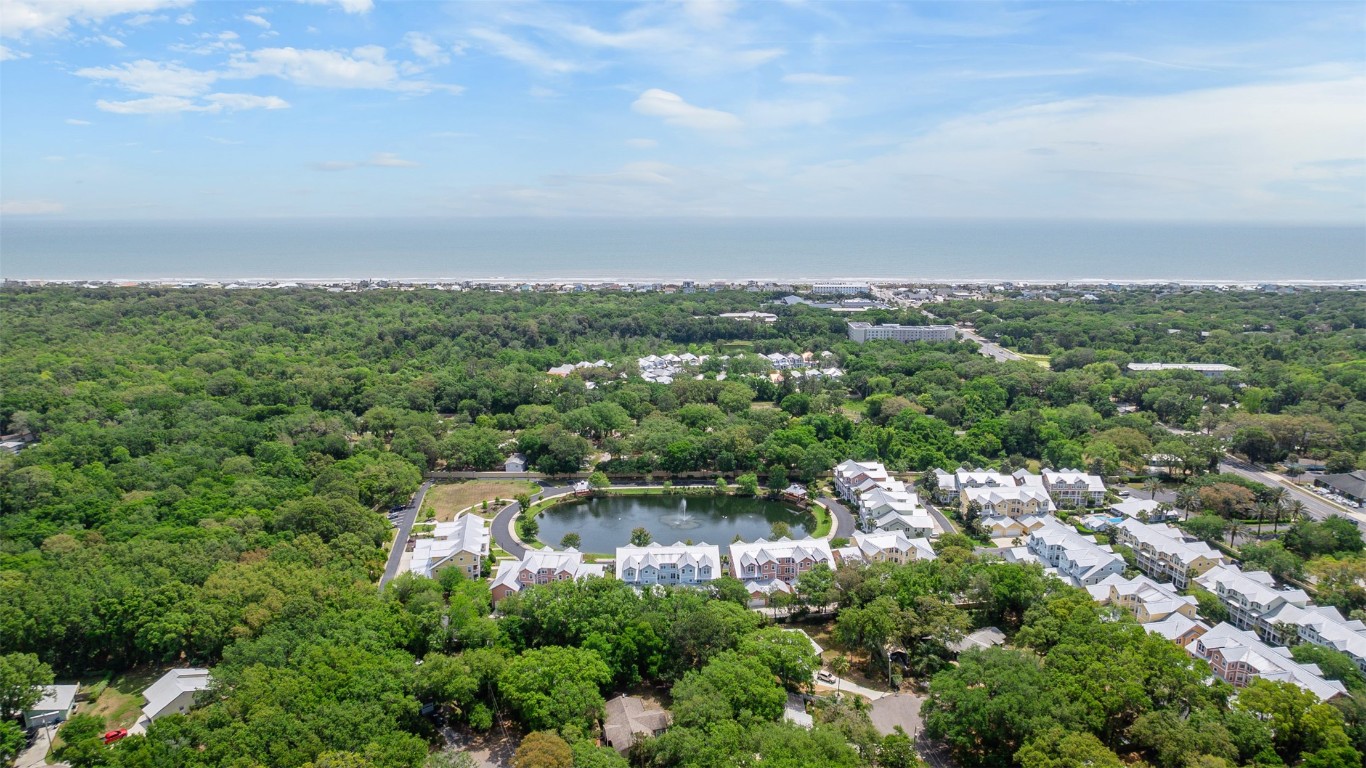 Fernandina Beach, Florida 32034, United States, 3 Bedrooms Bedrooms, ,4 BathroomsBathrooms,Residential,Pending,117919