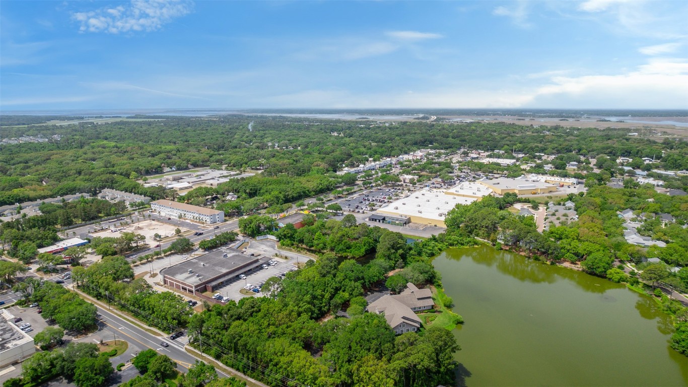 Fernandina Beach, Florida 32034, United States, 3 Bedrooms Bedrooms, ,4 BathroomsBathrooms,Residential,Pending,117919