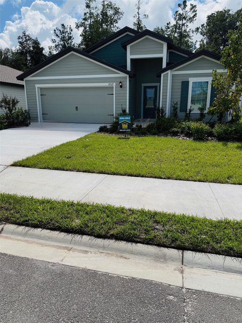 Homes For Sale - 37127 Whippoorwill Court<br/> Hilliard, FL 32046