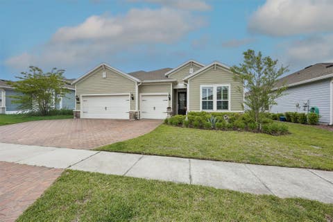 Homes For Sale - 75133 Pondside Lane<br/> Yulee, FL 32097