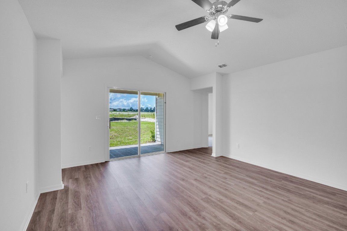 37397 Whisper Way, Hilliard, Florida image 9
