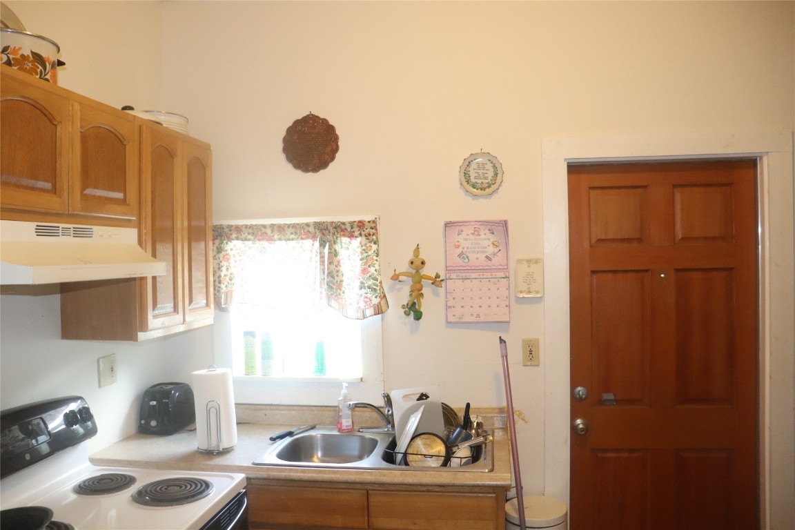 201 S 9th Street, Fernandina Beach, New Mexico image 2