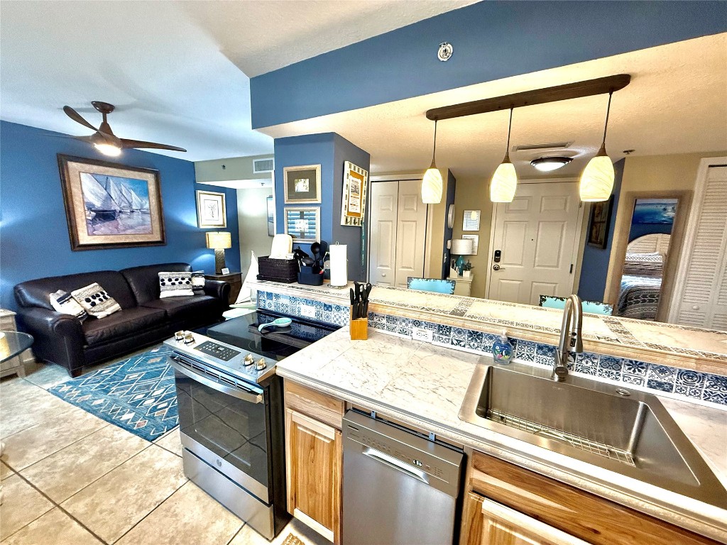 32 S Fletcher Avenue #105, Fernandina Beach, New Mexico image 3