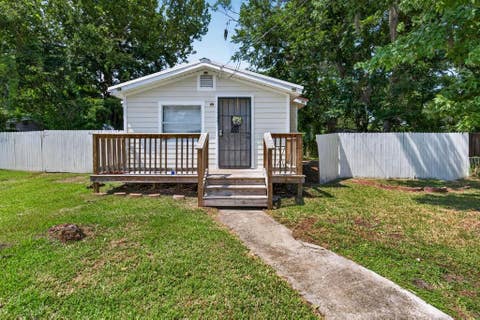 Homes For Sale - 5545 Plymouth Street<br/> Jacksonville, FL 32205