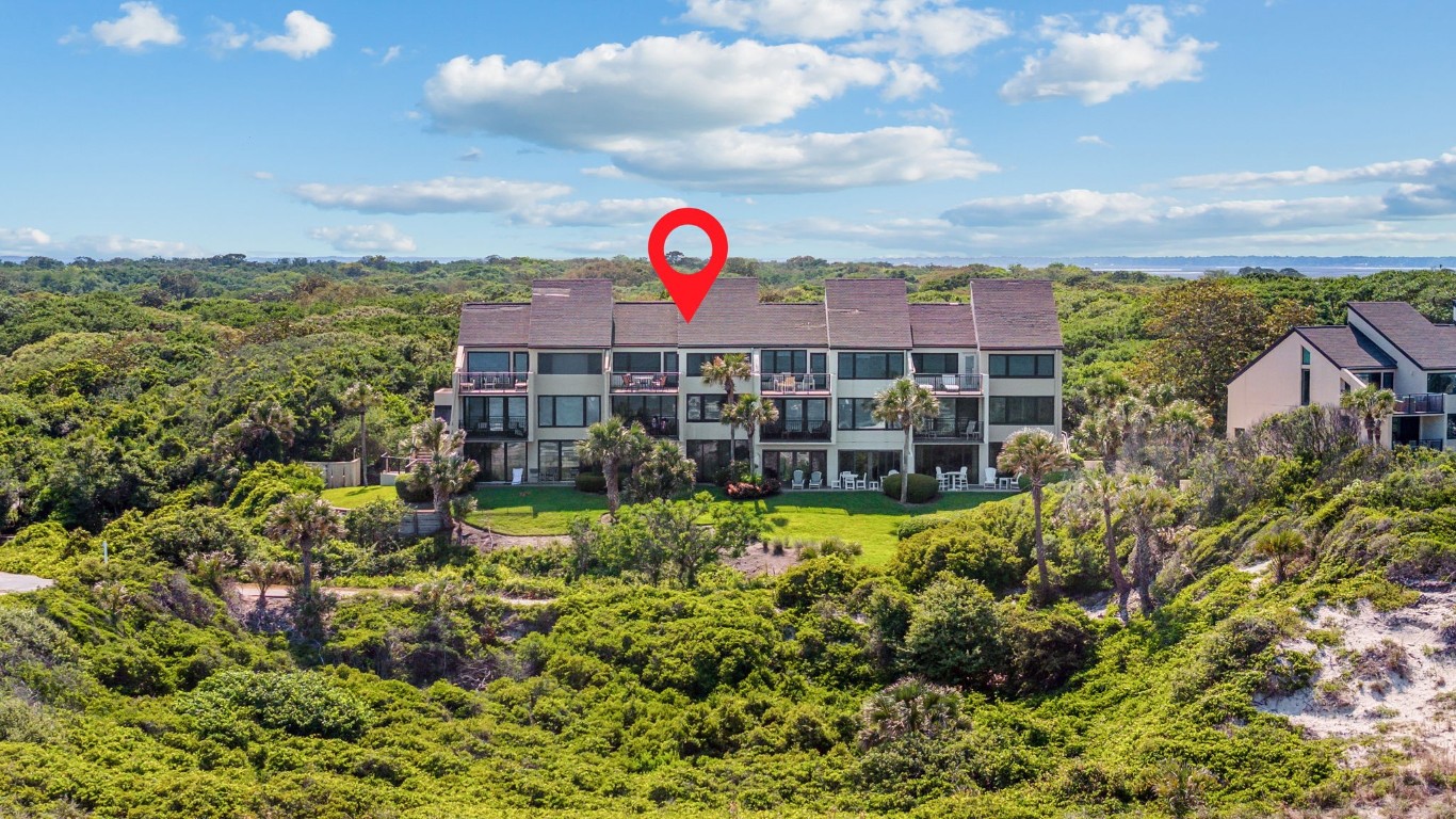 1029 Captains Court Drive, Fernandina Beach, Florida image 2