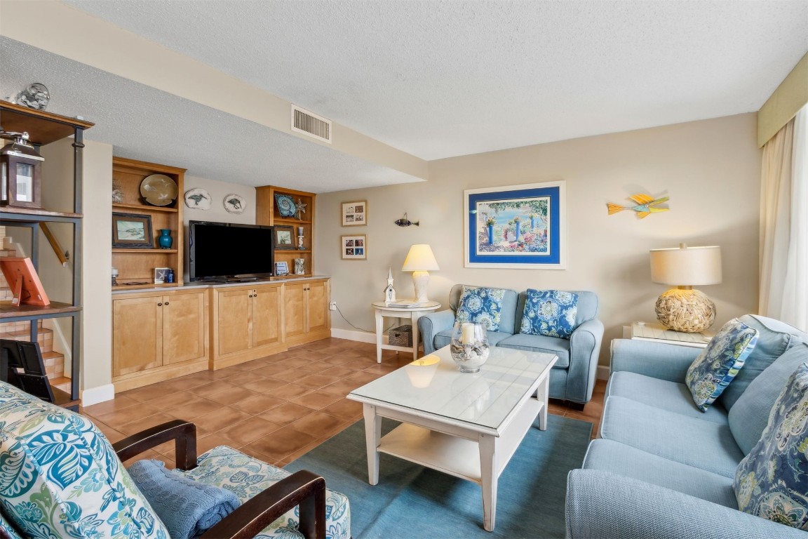 1029 Captains Court Drive, Fernandina Beach, Florida image 9