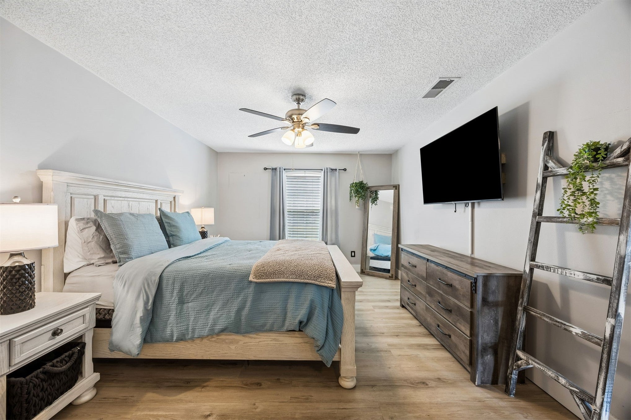 Picture for the property 115929, 3 beds, 2 baths