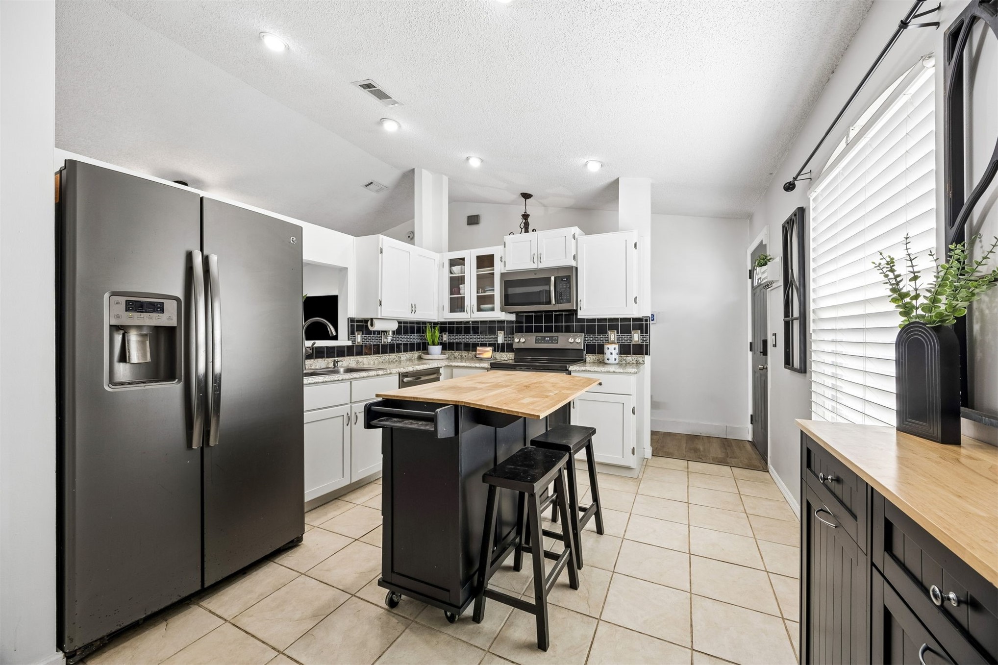 Picture for the property 115929, 3 beds, 2 baths