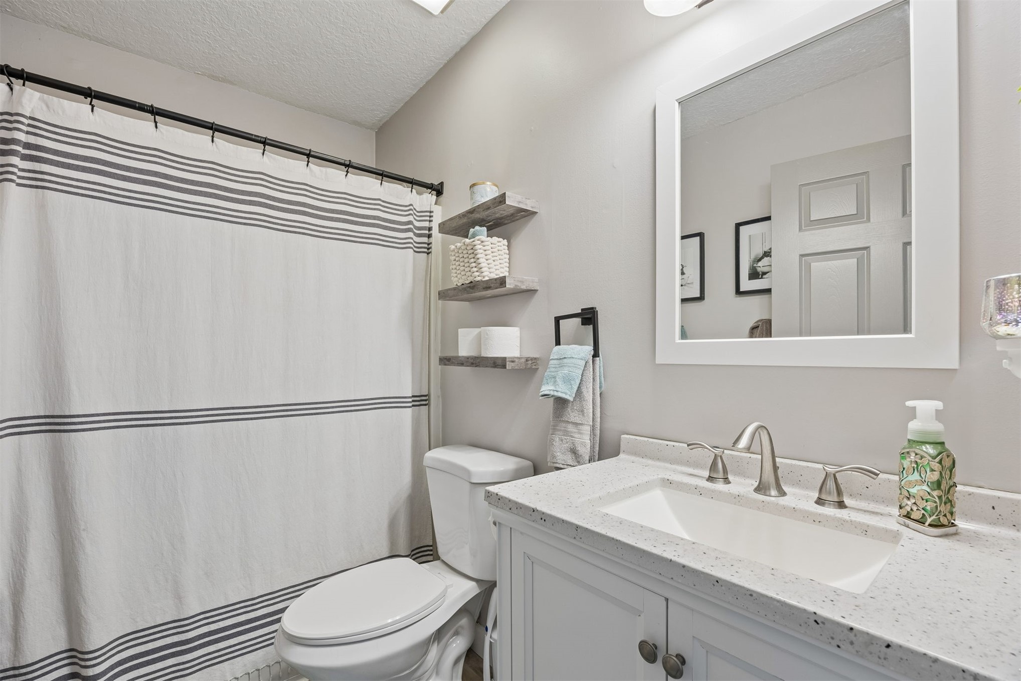 Picture for the property 115929, 3 beds, 2 baths
