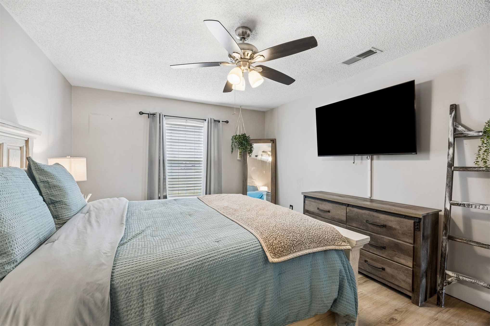 Picture for the property 115929, 3 beds, 2 baths