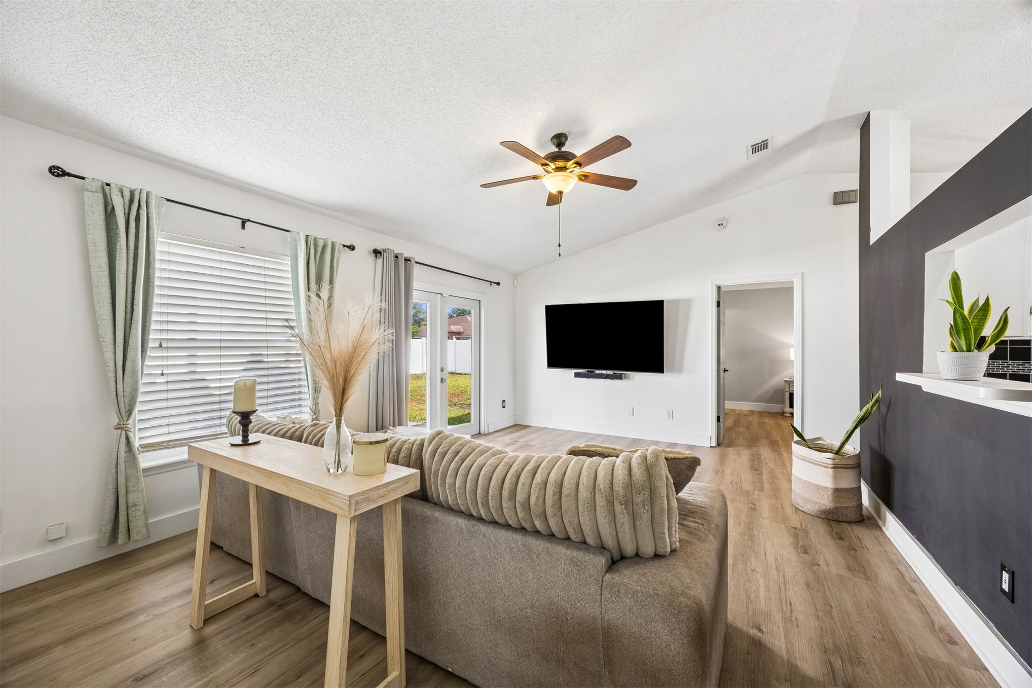 Picture for the property 115929, 3 beds, 2 baths