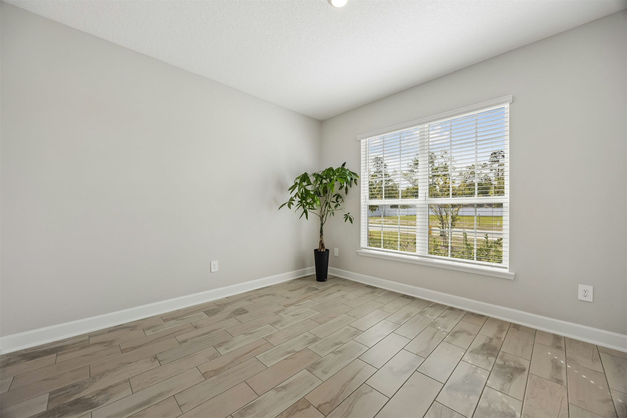 Picture for the property 115607, 4 beds, 3 baths