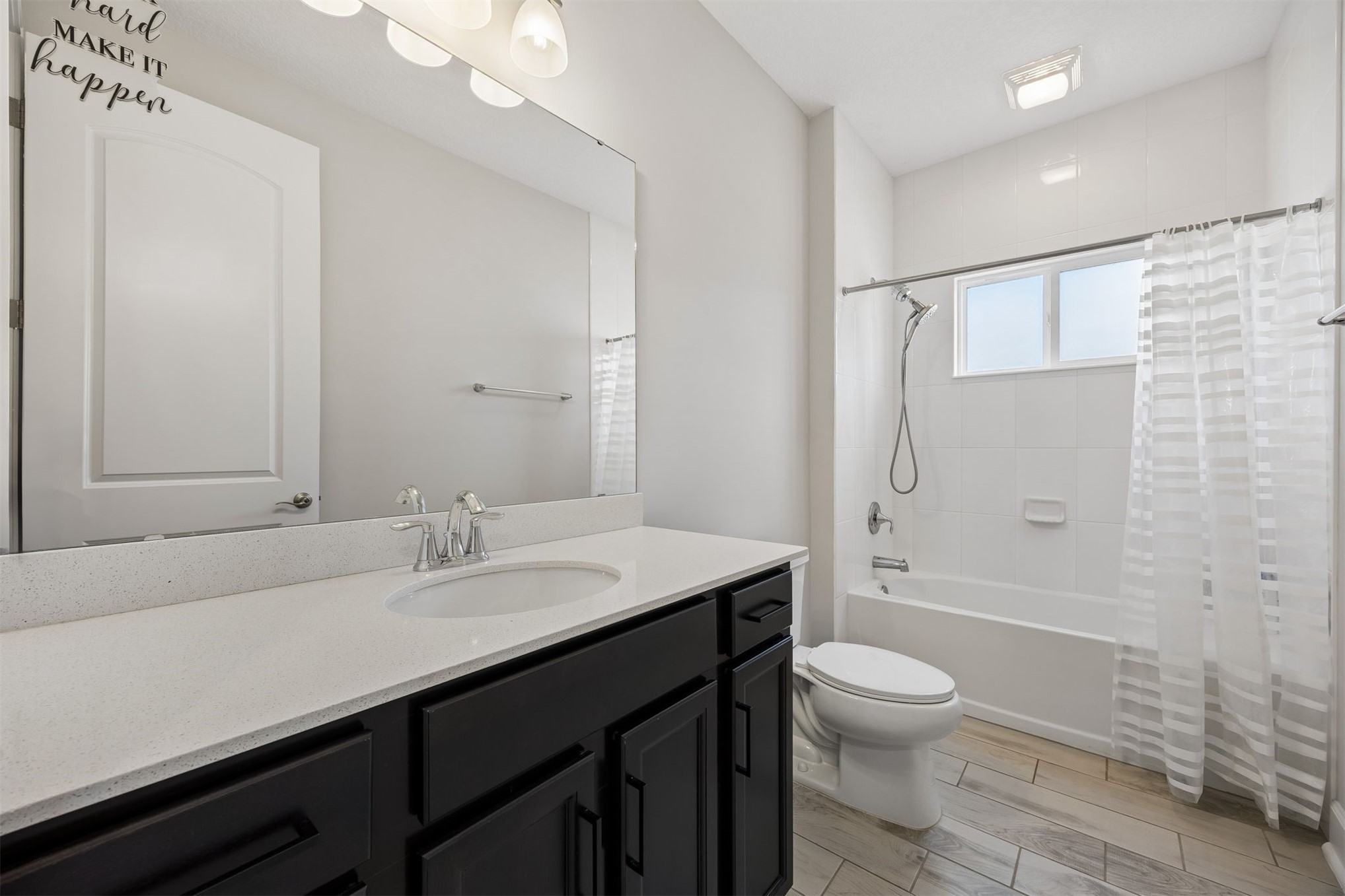 Picture for the property 115607, 4 beds, 3 baths
