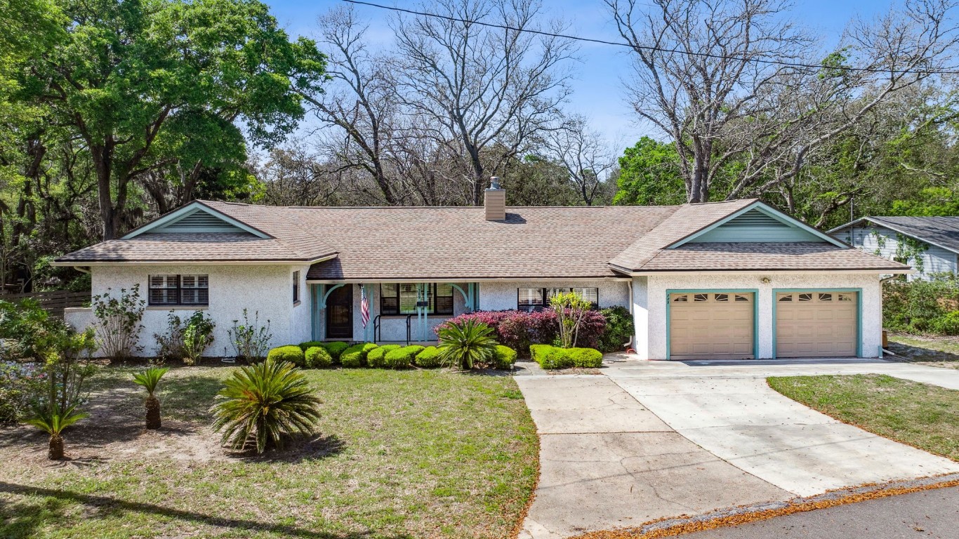 709 Amelia Drive, Fernandina Beach, Florida image 1