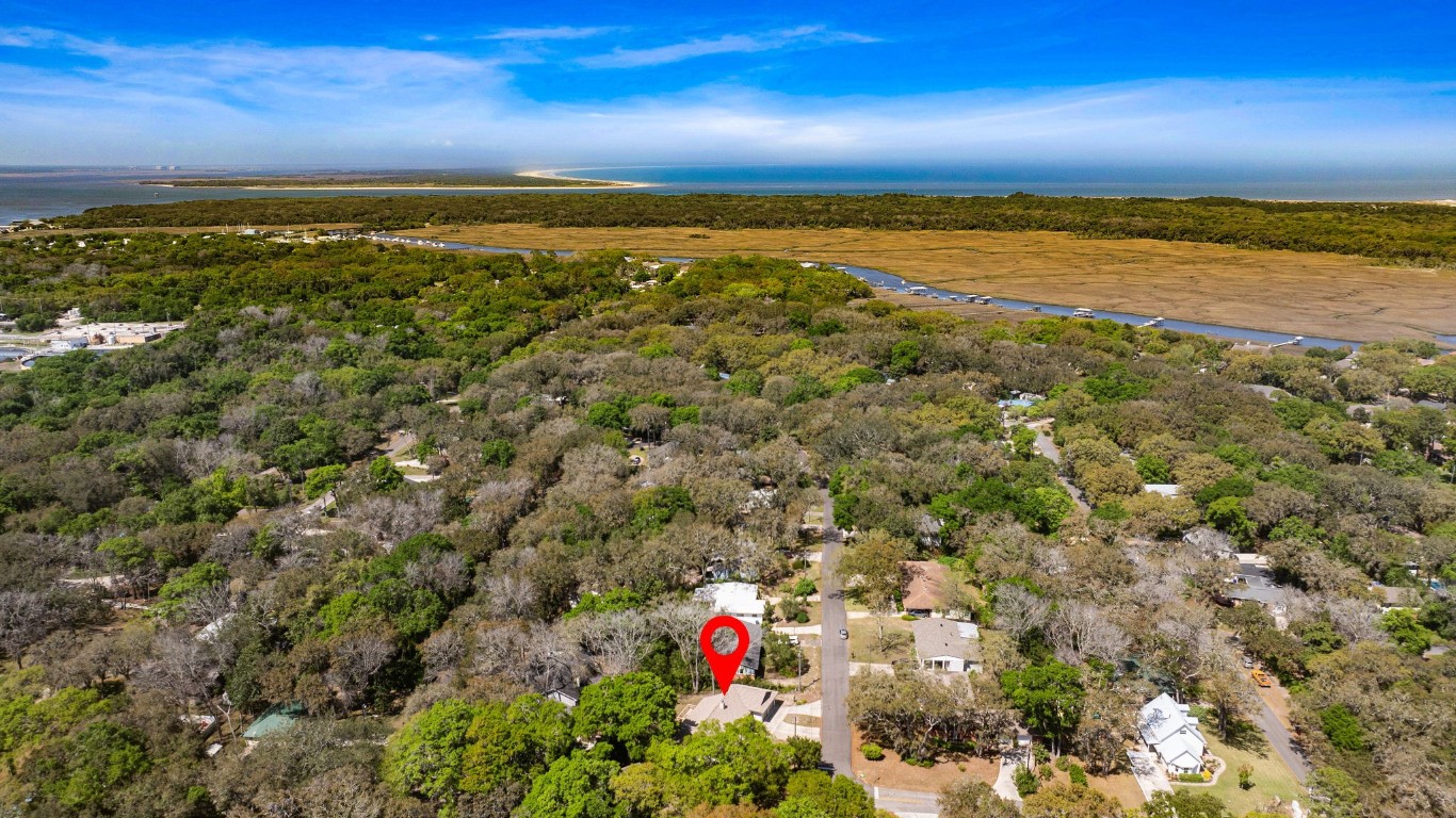 709 Amelia Drive, Fernandina Beach, Florida image 22