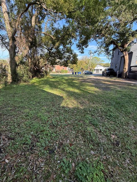 Vacant Land For Sale - 111 S 8th Street<br/> Fernandina Beach, FL 32034