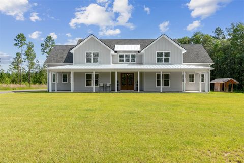 Homes For Sale - 15550 County Road 108 Road<br/> Hilliard, FL 32046