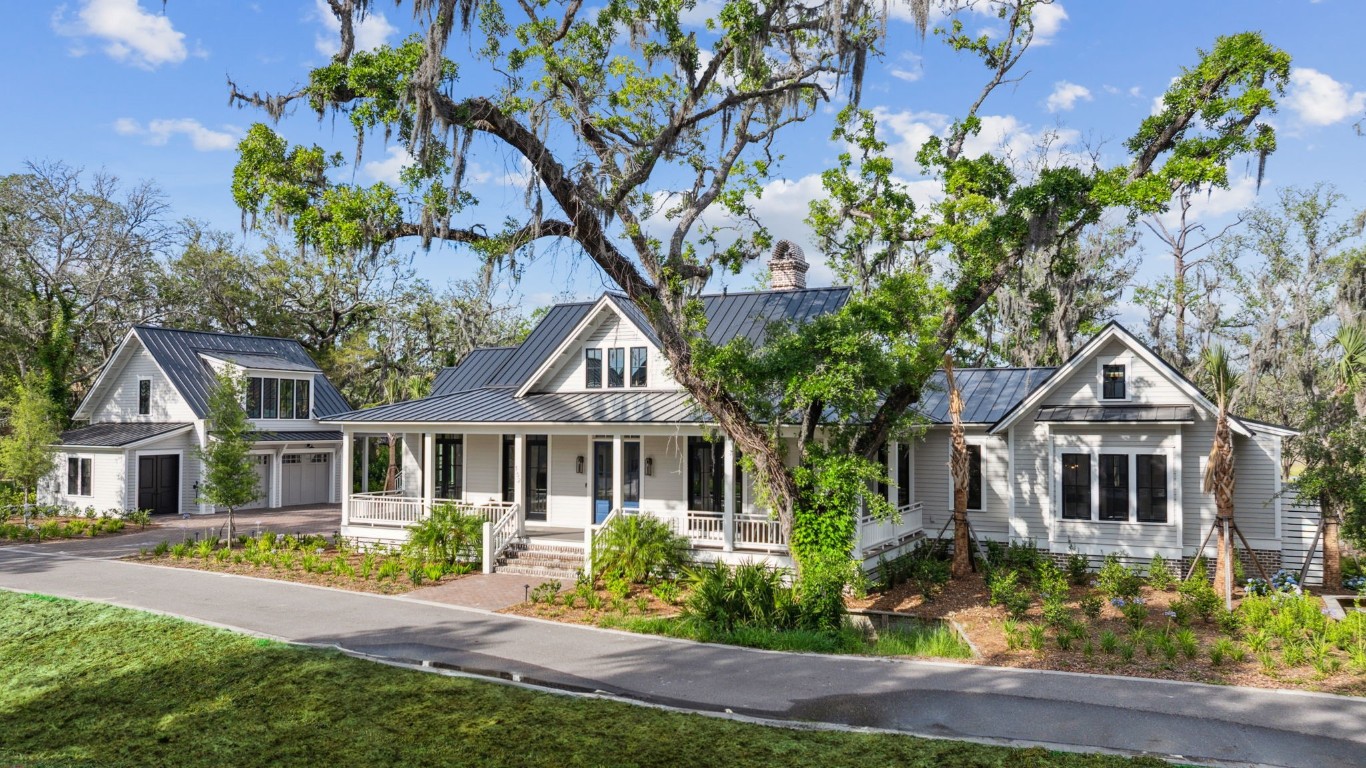 152 Crane Island Drive, Fernandina Beach, Florida image 1