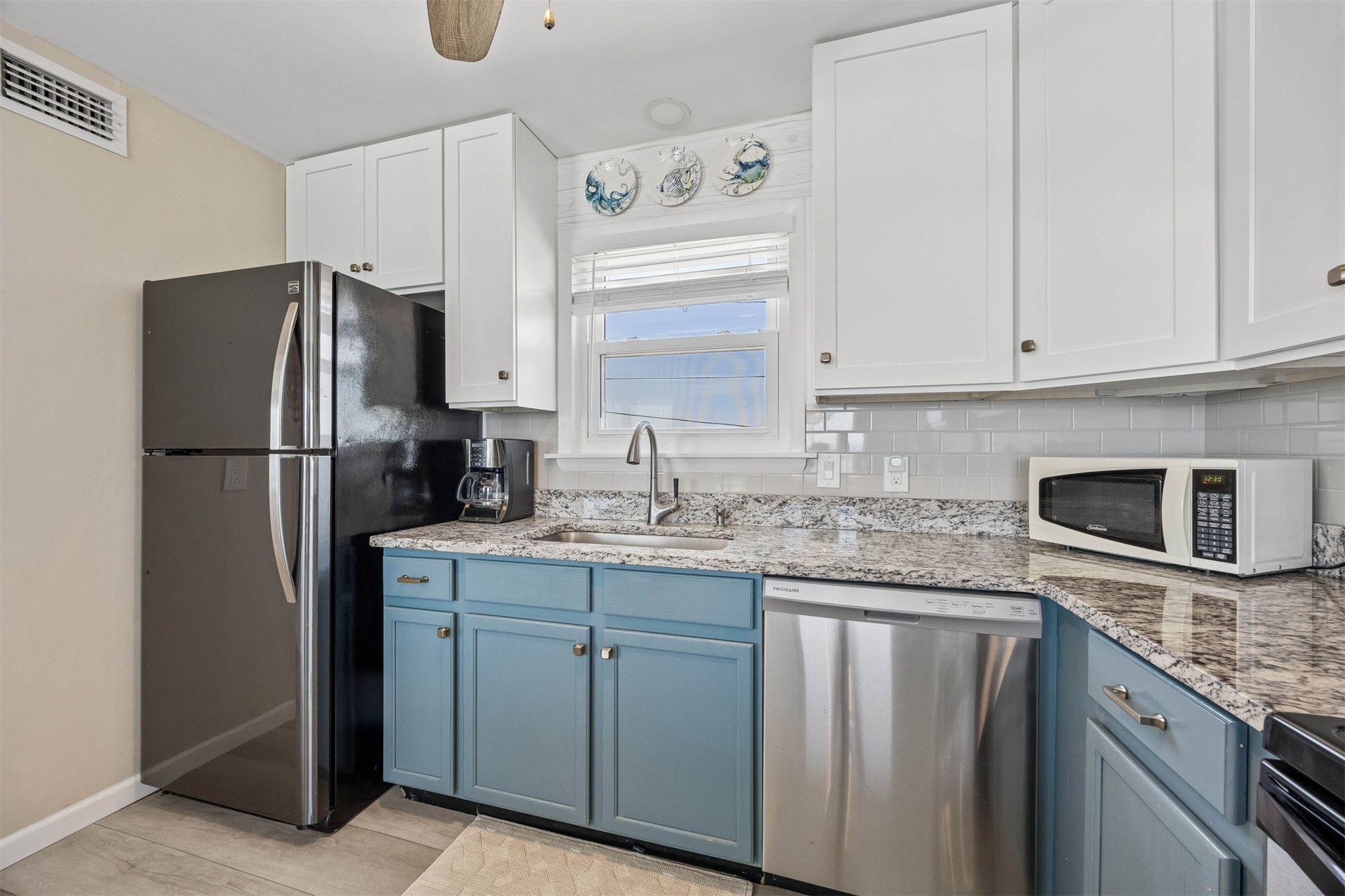 Picture for the property 115387, 3 beds, 3 baths