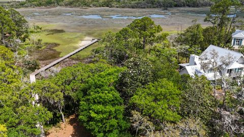 Vacant Land For Sale - 108 Homestead Court<br/> Fernandina Beach, FL 32034