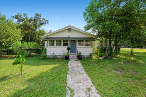 Homes For Sale - 85276 Harts Road<br/> Yulee, FL 32097